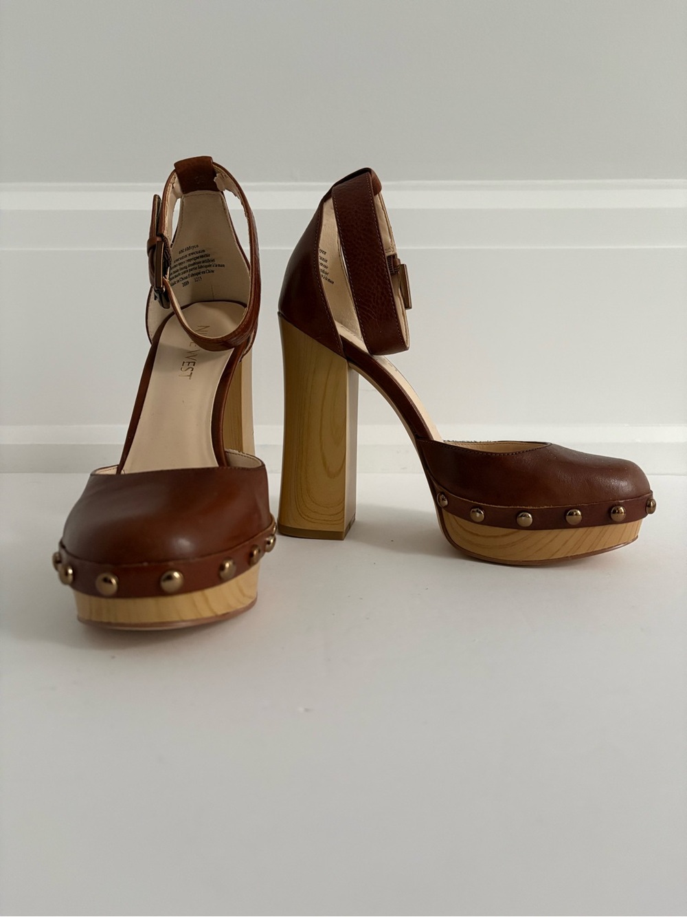 Nine West Cuzin Studded Wooden Platform Block Heal Sandals Brown Women’s Size 6